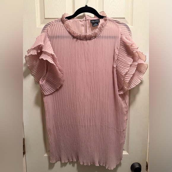 City Chic Pleated Blush Pink Blouse - Picture 1 of 2